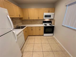 7700 Camino Real D-407, Miami, FL 33143