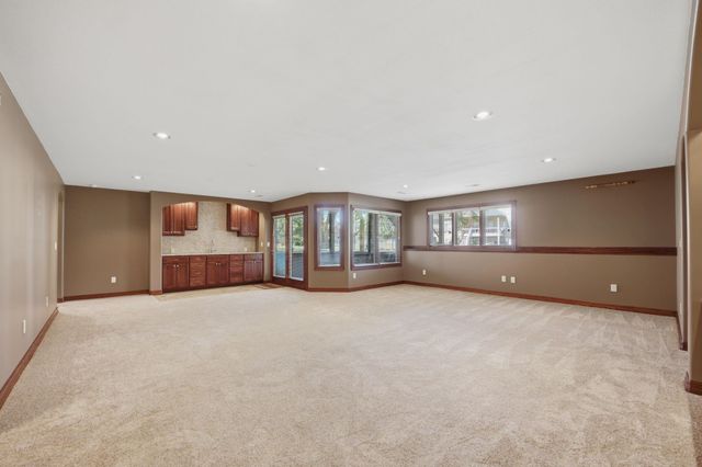 3315 N Den Hollow Cir, Wichita, KS 67205