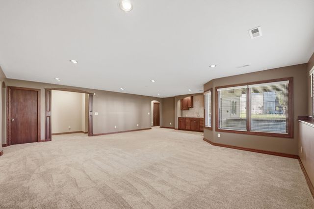 3315 N Den Hollow Cir, Wichita, KS 67205