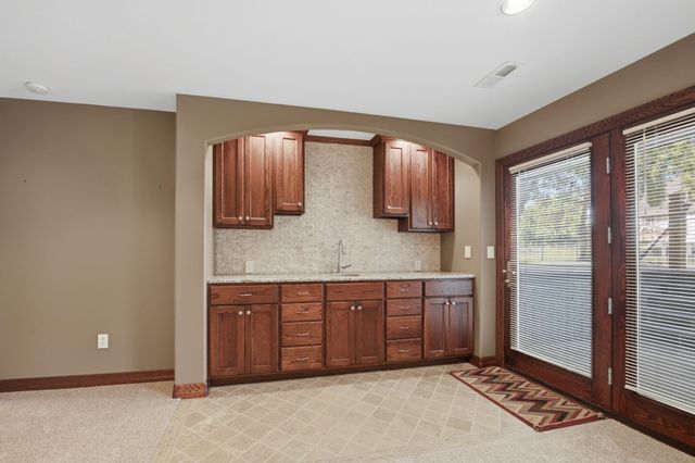 3315 N Den Hollow Cir, Wichita, KS 67205