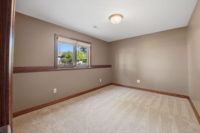3315 N Den Hollow Cir, Wichita, KS 67205
