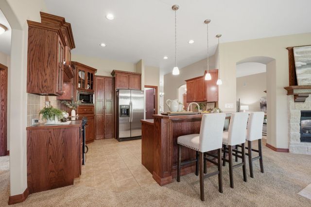 3315 N Den Hollow Cir, Wichita, KS 67205