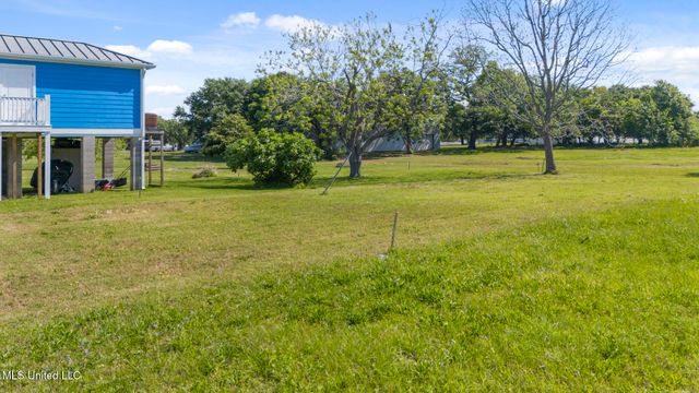 124 Cedar Street, Biloxi, MS 39530