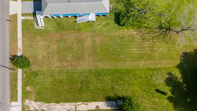 124 Cedar Street, Biloxi, MS 39530