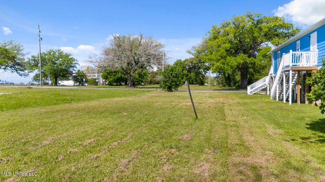 124 Cedar Street, Biloxi, MS 39530