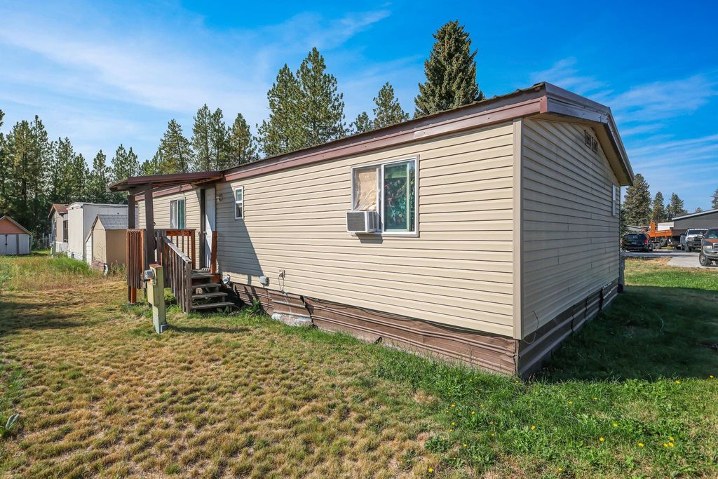40414 N Newporty #40 Hwy, Elk, WA 99009