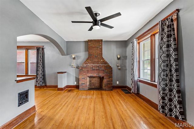 3163 Hampton Avenue, St Louis, MO 63139