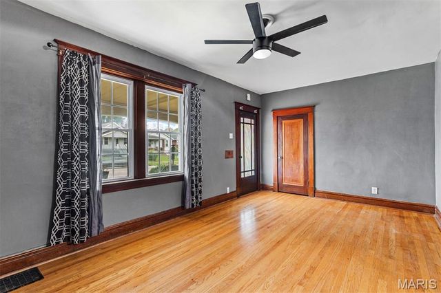 3163 Hampton Avenue, St Louis, MO 63139