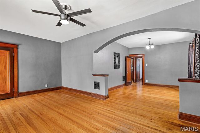 3163 Hampton Avenue, St Louis, MO 63139