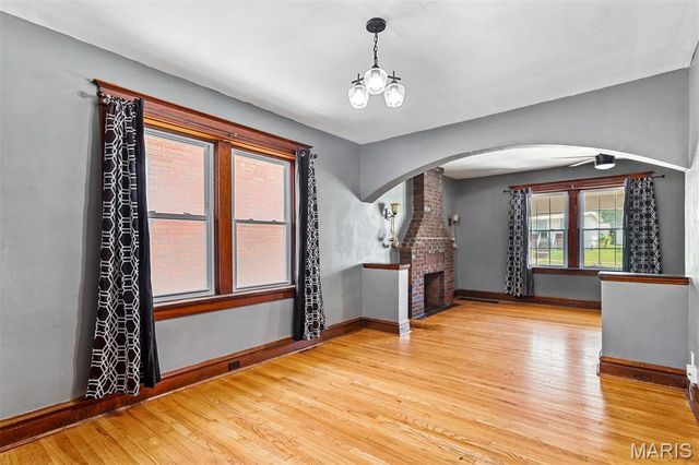 3163 Hampton Avenue, St Louis, MO 63139