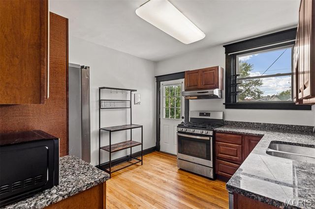 3163 Hampton Avenue, St Louis, MO 63139