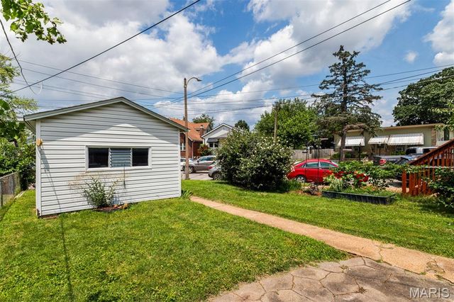 3163 Hampton Avenue, St Louis, MO 63139