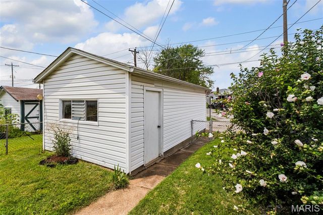 3163 Hampton Avenue, St Louis, MO 63139