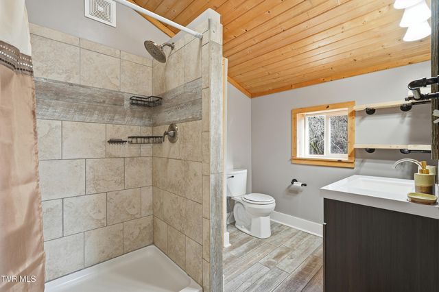 1252 Old Jonesboro Road, Bristol, TN 37620