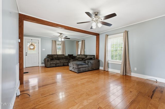 1252 Old Jonesboro Road, Bristol, TN 37620