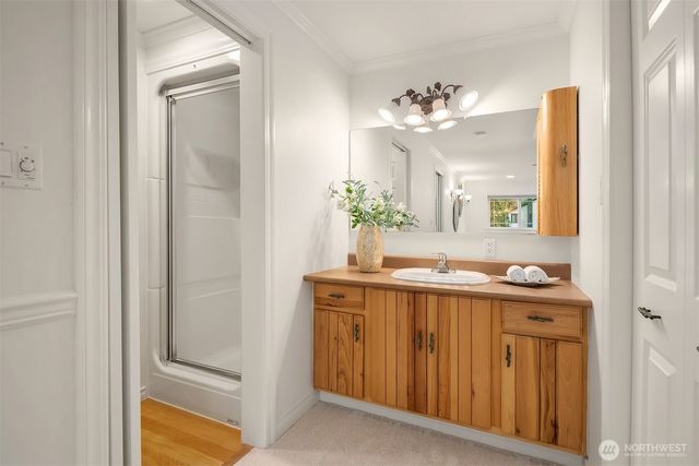 17226 SE 40th Place, Bellevue, WA 98008