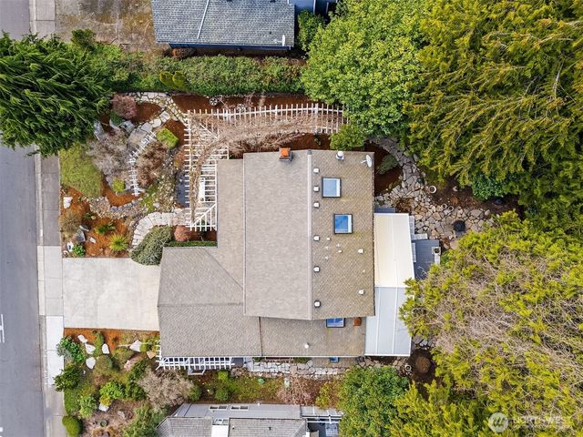 17226 SE 40th Place, Bellevue, WA 98008