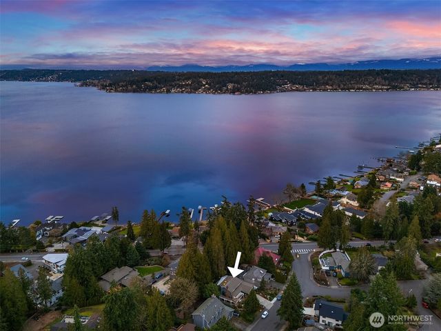 17226 SE 40th Place, Bellevue, WA 98008