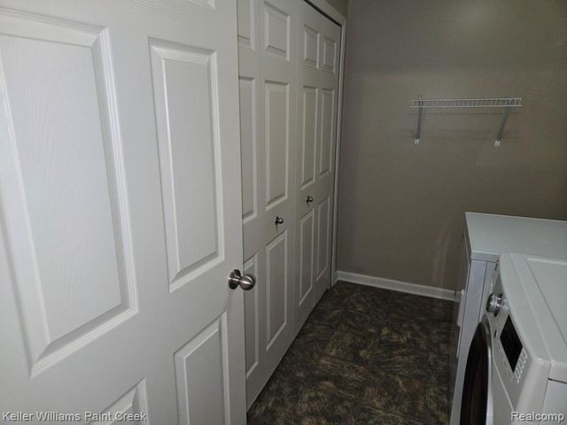 29949 Fox Run Circle, Warren, MI 48092