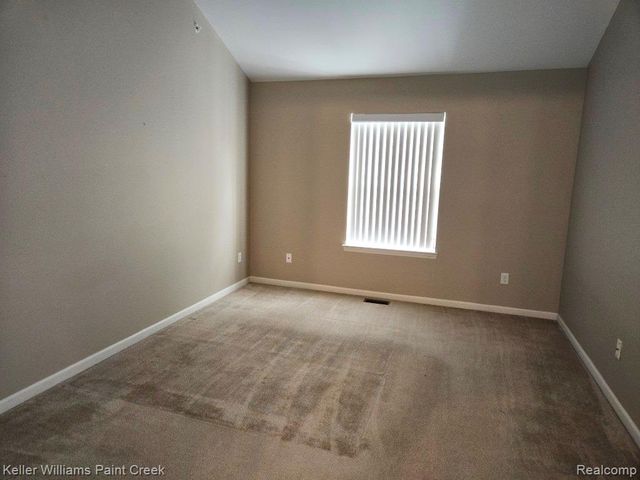 29949 Fox Run Circle, Warren, MI 48092