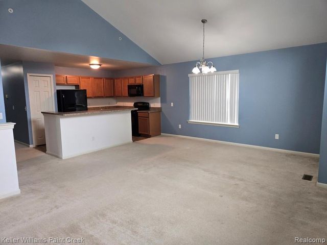 29949 Fox Run Circle, Warren, MI 48092