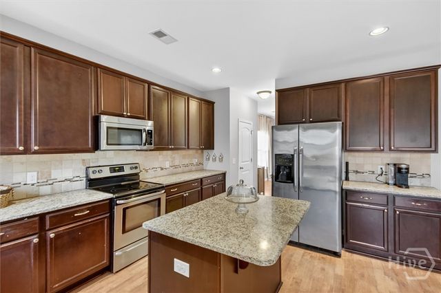 140 Mosswood Drive, Savannah, GA 31405