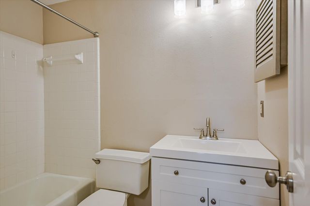 3840 Far West BLVD 103, Austin, TX 78731