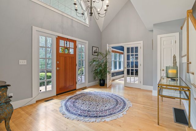 15 Wiggin Way, Stratham, NH 03885