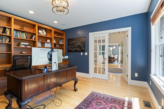 15 Wiggin Way, Stratham, NH 03885