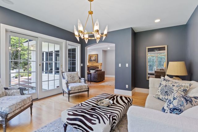 15 Wiggin Way, Stratham, NH 03885