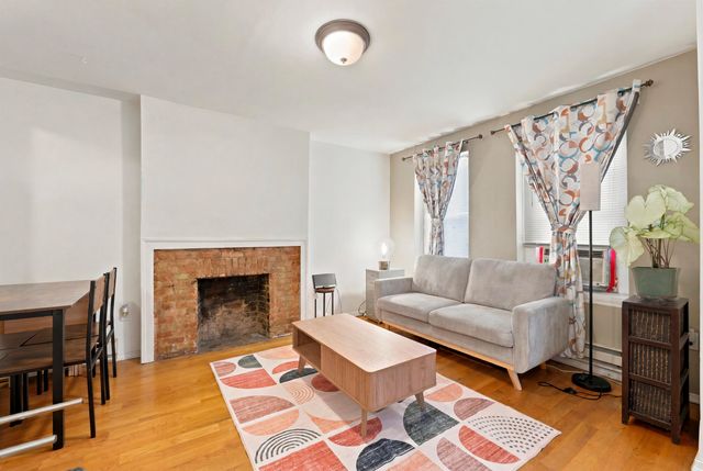 33 PARK ST, Jc, Bergen-lafayett, NJ 07304