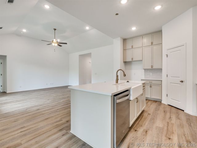 13301 E 125th Street North, Collinsville, OK 74021