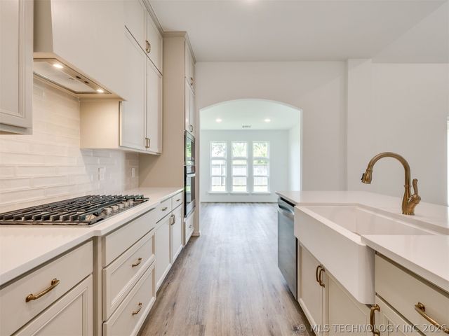 13301 E 125th Street North, Collinsville, OK 74021