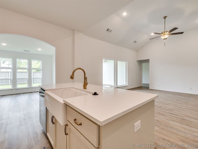 13301 E 125th Street North, Collinsville, OK 74021