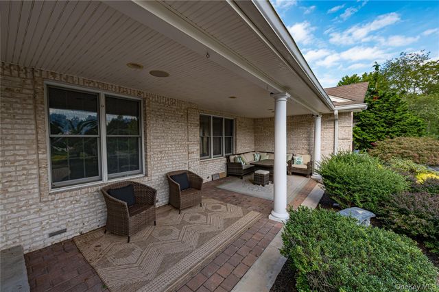 9 Elderwood Drive, Saint James, NY 11780