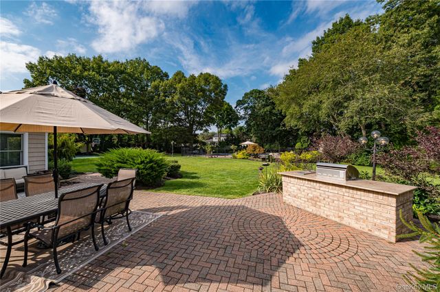 9 Elderwood Drive, Saint James, NY 11780