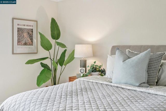 870 Terra California Dr 5, Walnut Creek, CA 94595