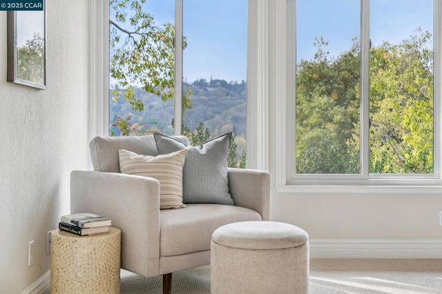 870 Terra California Dr 5, Walnut Creek, CA 94595