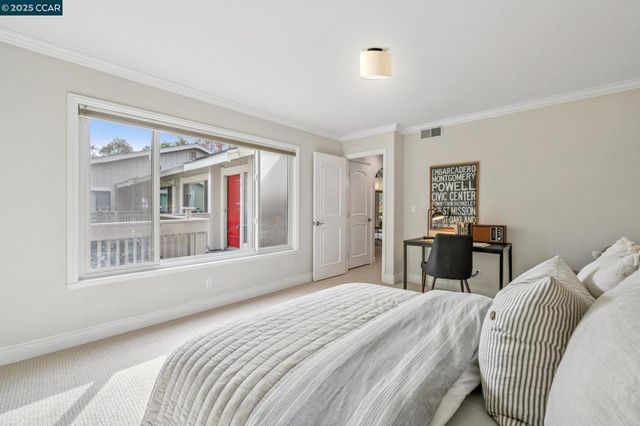 870 Terra California Dr 5, Walnut Creek, CA 94595