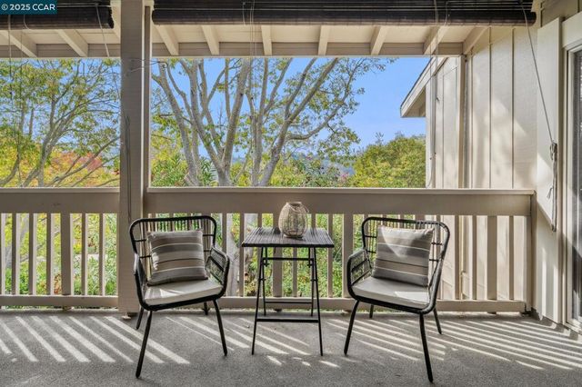 870 Terra California Dr 5, Walnut Creek, CA 94595