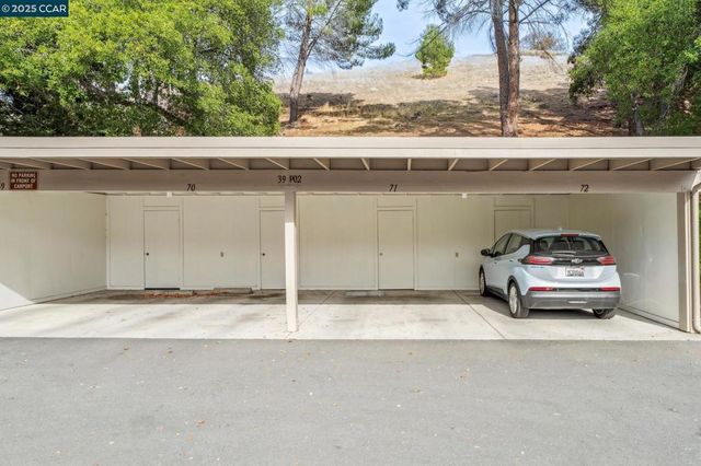 870 Terra California Dr 5, Walnut Creek, CA 94595