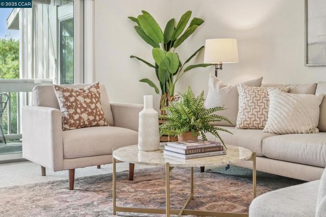 870 Terra California Dr 5, Walnut Creek, CA 94595