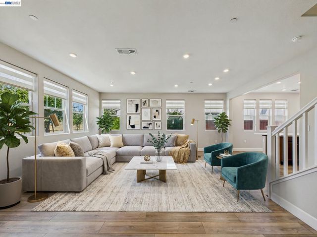 233 E Central Pkwy, Mountain House, CA 95391