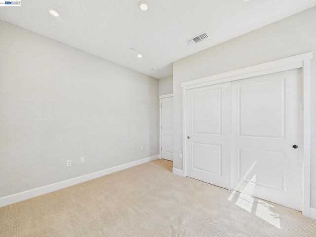 233 E Central Pkwy, Mountain House, CA 95391