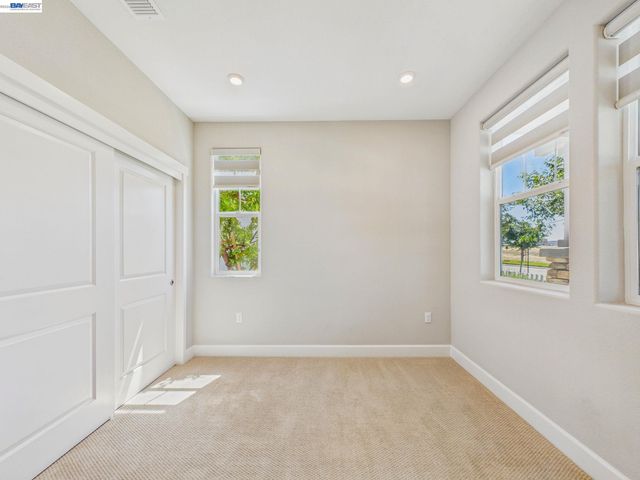 233 E Central Pkwy, Mountain House, CA 95391