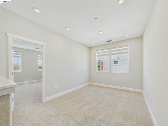 233 E Central Pkwy, Mountain House, CA 95391