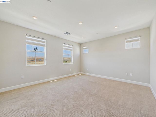 233 E Central Pkwy, Mountain House, CA 95391