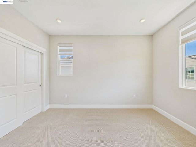 233 E Central Pkwy, Mountain House, CA 95391