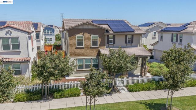 233 E Central Pkwy, Mountain House, CA 95391