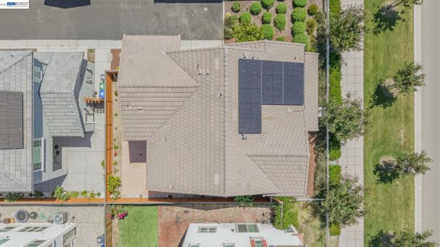 233 E Central Pkwy, Mountain House, CA 95391